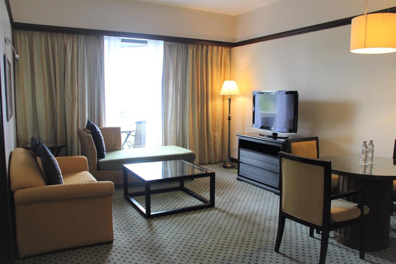 Miri Marriott Resort & Spa Exterior photo A living room in a suite