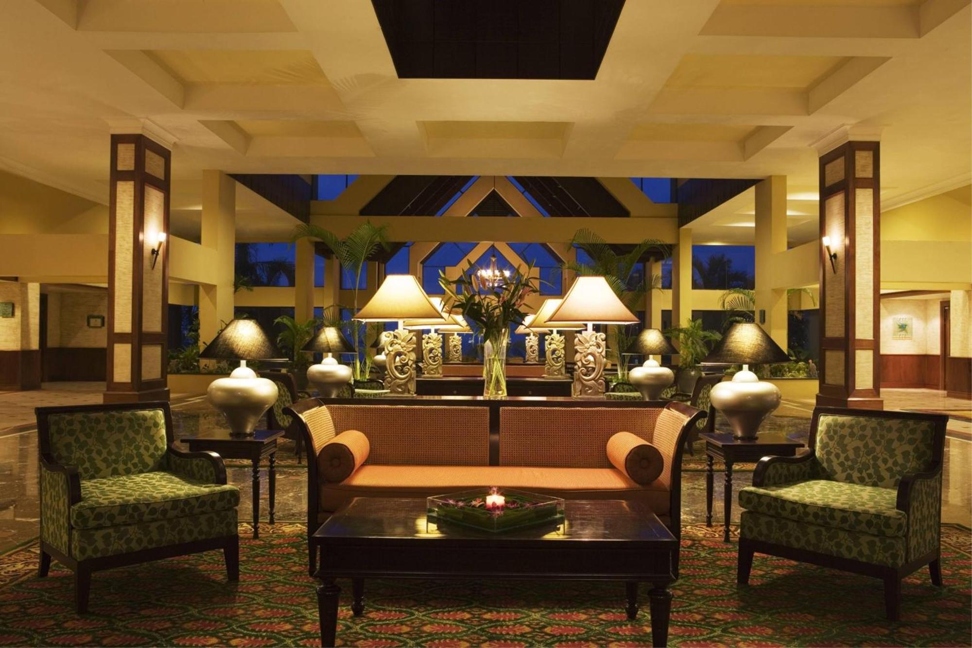 Miri Marriott Resort & Spa Exterior photo The lobby of the hotel