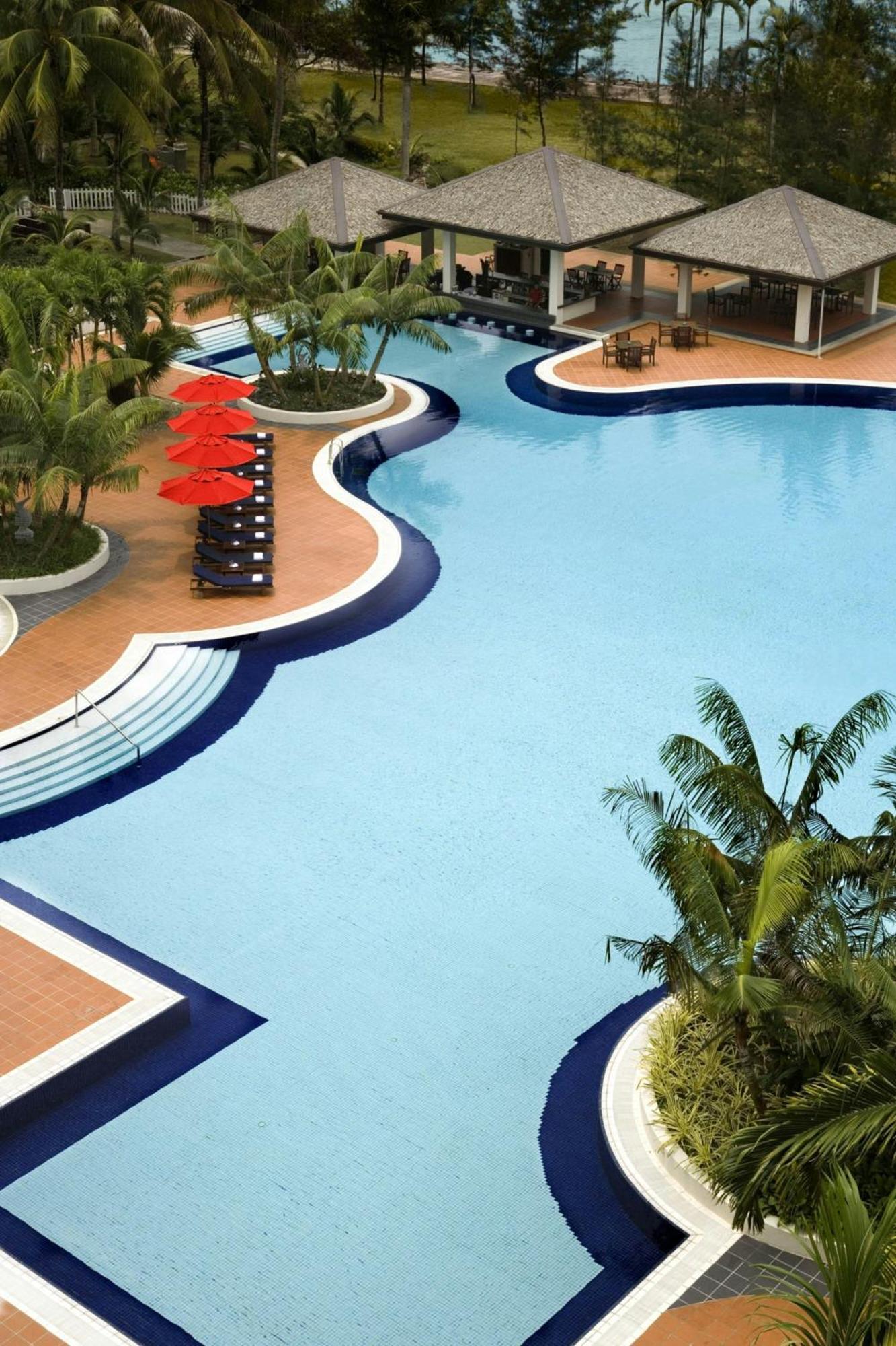 Miri Marriott Resort & Spa Exterior photo A swimming pool